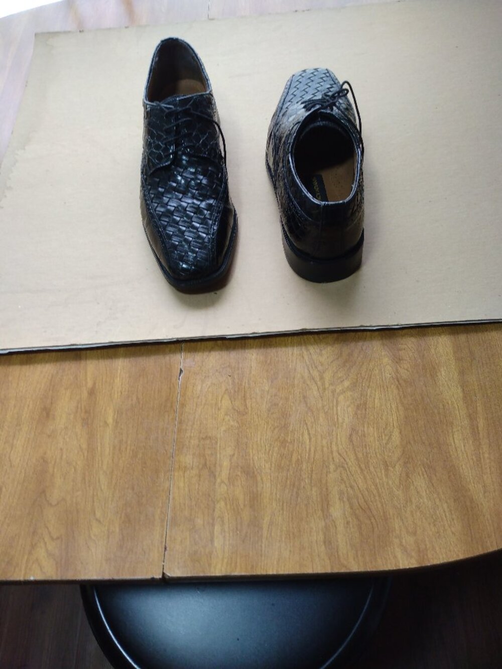 stacey adams croc. pattern shoes